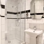 Andre Latin