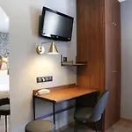 Andre Latin Otel Paris