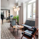 Otel Andre Latin